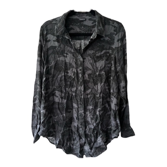 Torrid sark grey Relaxed Fit Brushed Rayon Button-Up Shirt plus size 1X - Picture 7 of 12